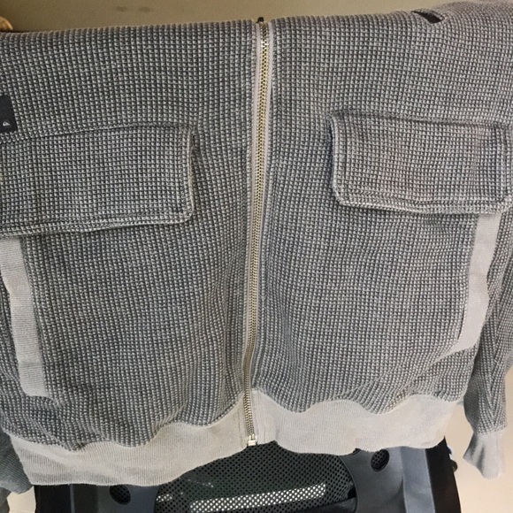 Quicksilver Boys hoodie sweater. SZ 12-14 - prep-owned in crest condition - Picture 4 of 6